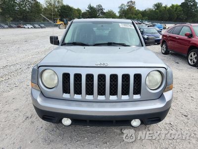 Piąte zdjęcie samochodu w środku: 2014 JEEP PATRIOT SPORT VIN:1C4NJRBB1ED734474 - miniatura