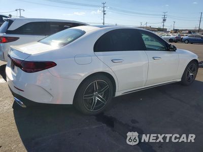 Trzecie zdjęcie samochodu z tyłu: 2025 MERCEDES-BENZ E 350 4MATIC VIN:W1KLF4HB1SA112124 - miniatura