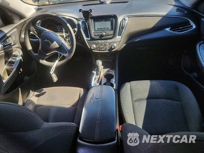 Zdjęcie 8 z 12 samochodu: 2018 CHEVROLET MALIBU LT VIN:1G1ZD5ST8JF123617 - miniatura