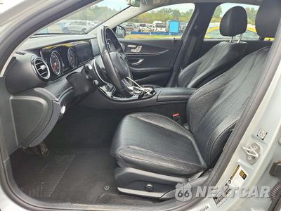 Zdjęcie 7 z 12 samochodu: 2017 MERCEDES-BENZ E 300 4MATIC VIN:WDDZF4KB6HA127830 - miniatura