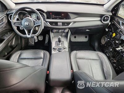 Zdjęcie 8 z 14 samochodu: 2018 ALFA ROMEO STELVIO SPORT VIN:ZASFAKPN3J7B69367 - miniatura