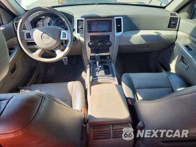Zdjęcie 8 z 12 samochodu: 2008 JEEP GRAND CHEROKEE LAREDO VIN:1J8GR48K28C218168 - miniatura