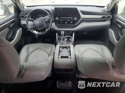 Zdjęcie 8 z 13 samochodu: 2021 TOYOTA HIGHLANDER HYBRID LIMITED VIN:5TDDBRCHXMS523546 - miniatura