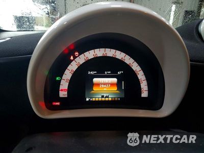 Zdjęcie 9 z 12 samochodu: 2016 SMART FORTWO VIN:WMEFJ5DA2GK139098 - miniatura