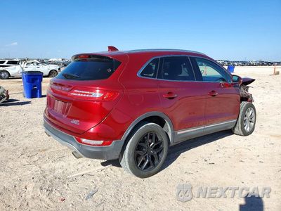 Trzecie zdjęcie samochodu z tyłu: 2018 LINCOLN MKC SELECT VIN:5LMCJ2C97JUL32987 - miniatura
