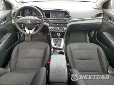 Zdjęcie 8 z 12 samochodu: 2020 HYUNDAI ELANTRA SEL VIN:5NPD84LF4LH552058 - miniatura