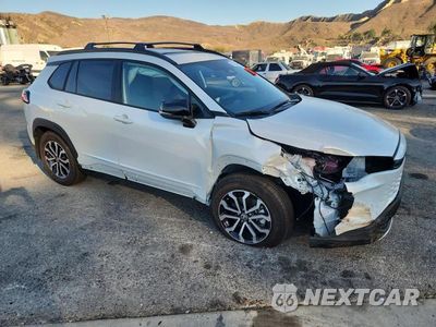 Czwarte zdjęcie samochodu z boku: 2026 TOYOTA COROLLA CROSS HYBRID SE VIN:7MUFBABG9TV092611 - miniatura