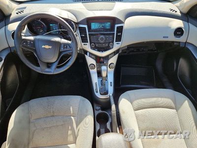 Zdjęcie 8 z 12 samochodu: 2015 CHEVROLET CRUZE LT VIN:1G1PC5SB9F7133432 - miniatura