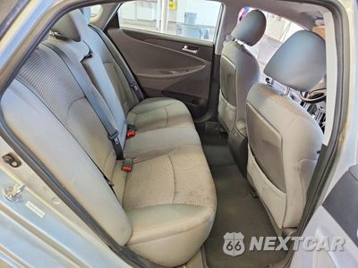 Zdjęcie 10 z 12 samochodu: 2011 HYUNDAI SONATA GLS VIN:5NPEB4AC6BH013308 - miniatura