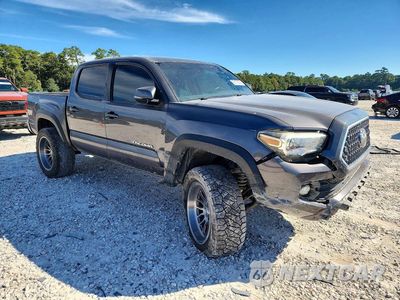Czwarte zdjęcie samochodu z boku: 2019 TOYOTA TACOMA TRD OFF-ROAD VIN:5TFCZ5ANXKX170886 - miniatura