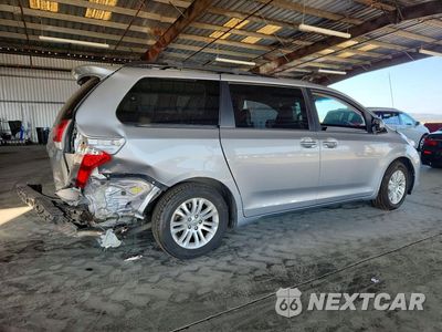 Trzecie zdjęcie samochodu z tyłu: 2014 TOYOTA SIENNA XLE 8-PASSENGER VIN:5TDYK3DC1ES453986 - miniatura