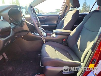 Zdjęcie 7 z 13 samochodu: 2021 TOYOTA RAV4 LE VIN:JTMLWRFV5MD131099 - miniatura