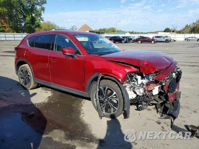 Czwarte zdjęcie samochodu z boku: 2022 MAZDA CX-5 PREMIUM PLUS VIN:JM3KFBEM8N0612413 - miniatura
