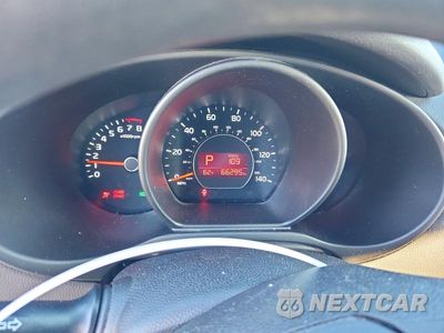 Zdjęcie 9 z 13 samochodu: 2015 KIA SOUL BASE VIN:KNDJN2A28F7174254 - miniatura