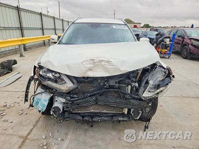 Piąte zdjęcie samochodu w środku: 2020 NISSAN ROGUE SV VIN:JN8AT2MV1LW132073 - miniatura