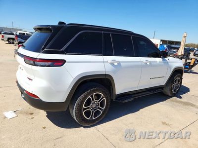 Trzecie zdjęcie samochodu z tyłu: 2022 JEEP GRAND CHEROKEE TRAILHAWK VIN:1C4RJHCG4N8624095 - miniatura
