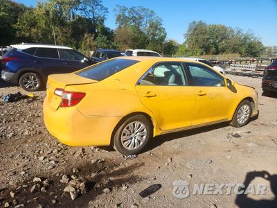 Trzecie zdjęcie samochodu z tyłu: 2014 TOYOTA CAMRY HYBRID LE VIN:4T1BD1FKXEU137387 - miniatura
