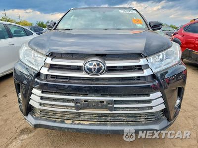 Piąte zdjęcie samochodu w środku: 2019 TOYOTA HIGHLANDER XLE VIN:5TDJZRFH1KS614731 - miniatura