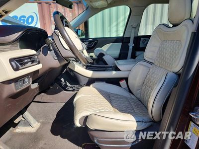 Zdjęcie 7 z 13 samochodu: 2020 LINCOLN AVIATOR BLACK LABEL VIN:5LM5J9XC1LGL15868 - miniatura