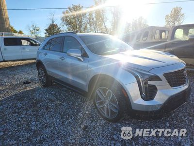 Czwarte zdjęcie samochodu z boku: 2020 CADILLAC XT4 SPORT VIN:1GYFZFR44LF115480 - miniatura