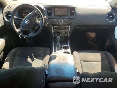 Zdjęcie 8 z 13 samochodu: 2016 NISSAN PATHFINDER SV VIN:5N1AR2MM2GC606696 - miniatura