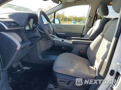 Zdjęcie 7 z 13 samochodu: 2022 TOYOTA SIENNA LE VIN:5TDKSKFC3NS072475 - miniatura