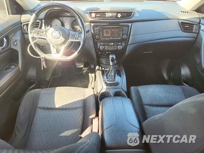 Zdjęcie 8 z 14 samochodu: 2020 NISSAN ROGUE SV VIN:JN8AT2MT2LW001183 - miniatura
