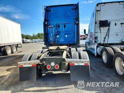 Zdjęcie 6 z 14 samochodu: 2016 FREIGHTLINER CASCADIA 125 SEMI TRUCK VIN:3AKJGLD53GSGV1624 - miniatura
