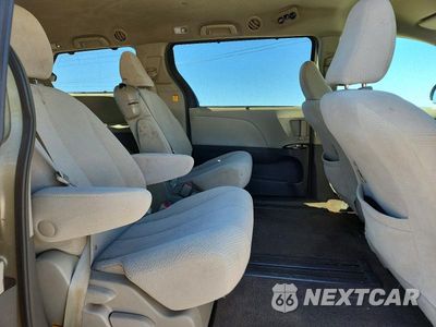Zdjęcie 11 z 14 samochodu: 2012 TOYOTA SIENNA LE VIN:5TDKK3DC5CS257147 - miniatura