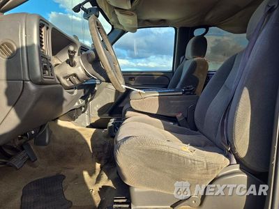 Zdjęcie 7 z 12 samochodu: 2005 CHEVROLET SILVERADO C2500 HEAVY DUTY VIN:1GCHC23U25F800128 - miniatura