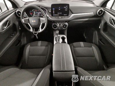 Zdjęcie 8 z 13 samochodu: 2026 CHEVROLET BLAZER 2LT VIN:3GNKBCR42TS162422 - miniatura