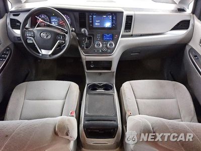Zdjęcie 8 z 13 samochodu: 2015 TOYOTA SIENNA LE VIN:5TDKK3DC1FS577974 - miniatura