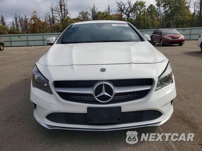 Piąte zdjęcie samochodu w środku: 2019 MERCEDES-BENZ CLA 250 VIN:WDDSJ4EB2KN741351 - miniatura