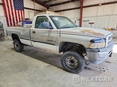 Czwarte zdjęcie samochodu z boku: 1998 DODGE RAM 2500 VIN:3B7KF26W5WM225390 - miniatura