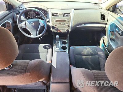 Zdjęcie 8 z 12 samochodu: 2013 NISSAN ALTIMA 2.5 S VIN:1N4AL3AP1DN585923 - miniatura