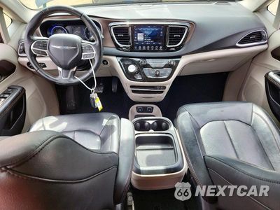 Zdjęcie 8 z 13 samochodu: 2017 CHRYSLER PACIFICA TOURING L VIN:2C4RC1BG9HR534338 - miniatura