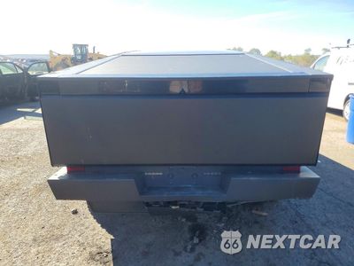 Zdjęcie 6 z 13 samochodu: 2024 TESLA CYBERTRUCK VIN:7G2CEHED8RA036164 - miniatura