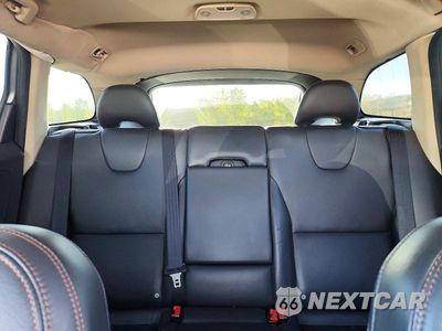 Zdjęcie 10 z 14 samochodu: 2010 VOLVO XC60 T6 VIN:YV4992DZ5A2126021 - miniatura
