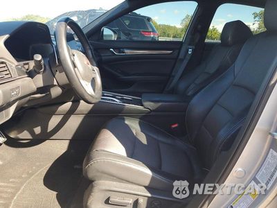 Zdjęcie 7 z 12 samochodu: 2018 HONDA ACCORD SPORT VIN:1HGCV2F33JA052084 - miniatura