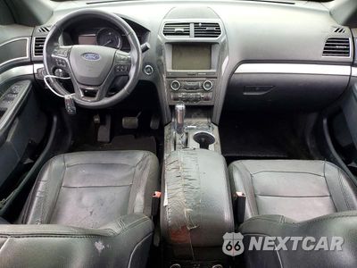 Zdjęcie 8 z 13 samochodu: 2016 FORD EXPLORER XLT VIN:1FM5K8D86GGB82895 - miniatura