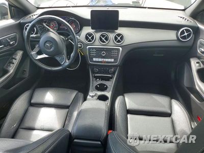 Zdjęcie 8 z 12 samochodu: 2018 MERCEDES-BENZ CLA 250 4MATIC VIN:WDDSJ4GB9JN683329 - miniatura