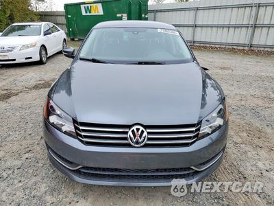 Piąte zdjęcie samochodu w środku: 2014 VOLKSWAGEN PASSAT SE VIN:1VWBT7A38EC056773 - miniatura