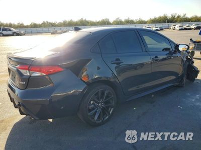 Trzecie zdjęcie samochodu z tyłu: 2023 TOYOTA COROLLA HYBRID SE VIN:JTDBCMFE5P3012258 - miniatura