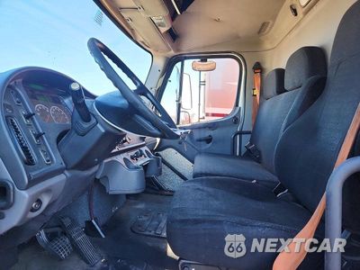 Zdjęcie 7 z 13 samochodu: 2017 FREIGHTLINER BUSINESS CLASS M2 BOX TRUCK VIN:3ALACWDT0HDJG7531 - miniatura
