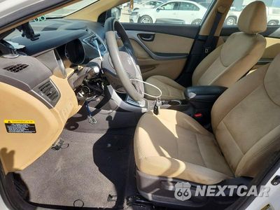 Zdjęcie 7 z 12 samochodu: 2012 HYUNDAI ELANTRA GLS VIN:5NPDH4AE3CH080056 - miniatura