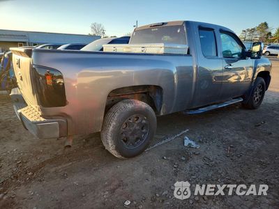 Trzecie zdjęcie samochodu z tyłu: 2011 CHEVROLET SILVERADO K1500 LT VIN:1GCRKSE37BZ324299 - miniatura
