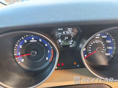Zdjęcie 9 z 12 samochodu: 2011 HYUNDAI ELANTRA LIMITED VIN:5NPDH4AE5BH051429 - miniatura