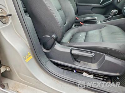 Zdjęcie 12 z 13 samochodu: 2012 VOLKSWAGEN JETTA SE VIN:3VWDP7AJ4CM317372 - miniatura