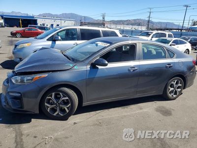 2021 KIA FORTE LXS 3KPF24AD5ME342425 - główne zdjęcie licytacji z USA - miniatura
