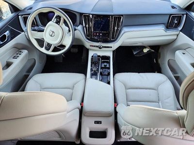 Zdjęcie 8 z 14 samochodu: 2023 VOLVO XC60 CORE VIN:YV4L12RV2P1340207 - miniatura